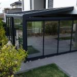 Panel çatılı və sürmə şüşəli qış bağçası