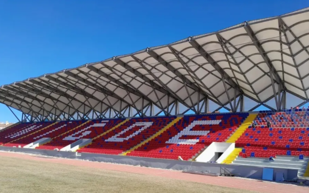 Niğde Stadionu – Türkiyə